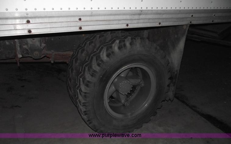 image for item 5525 1990 Chevrolet Kodiak box truck