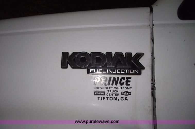 image for item 5525 1990 Chevrolet Kodiak box truck