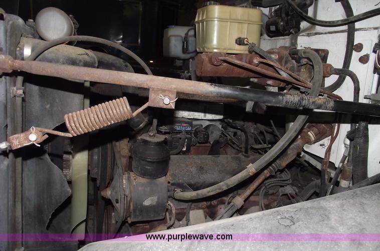 image for item 5525 1990 Chevrolet Kodiak box truck