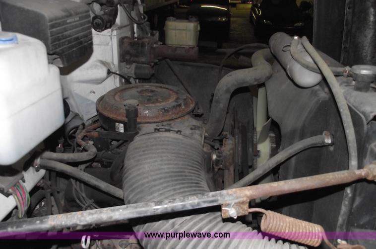 image for item 5525 1990 Chevrolet Kodiak box truck