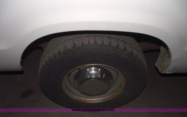 image for item 5532 1992 Dodge Ram B250 cargo van