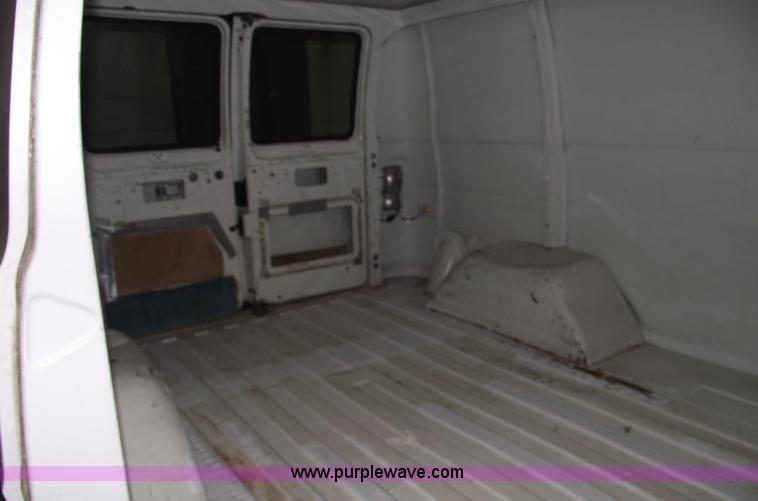 image for item 5532 1992 Dodge Ram B250 cargo van