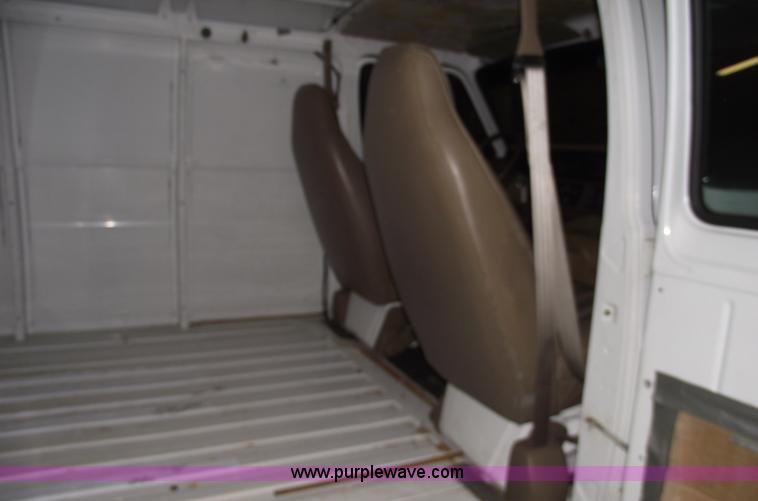 image for item 5532 1992 Dodge Ram B250 cargo van