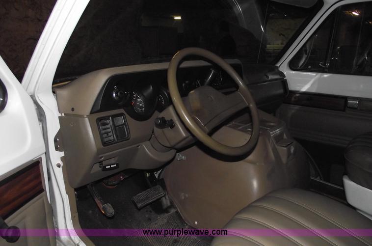 image for item 5532 1992 Dodge Ram B250 cargo van