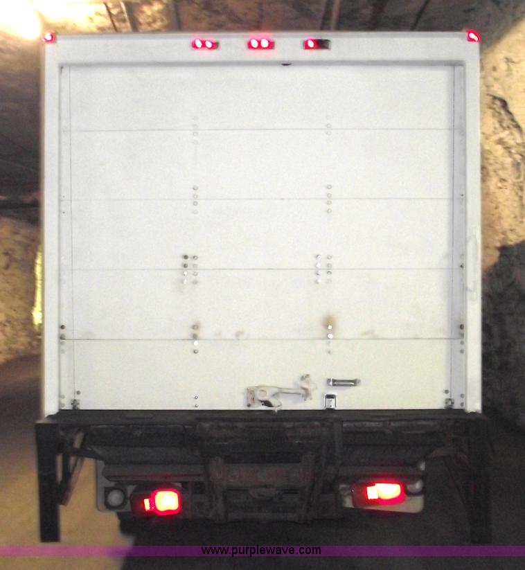 image for item 5551 1986 Hino FD cab over box truck