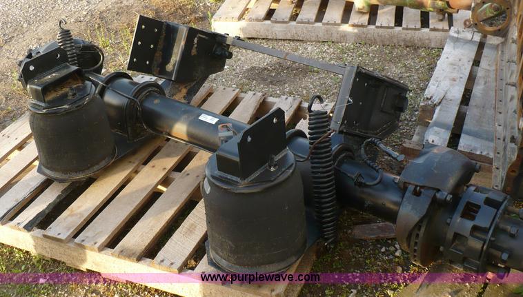 image for item 5897 Heavy truck third axle