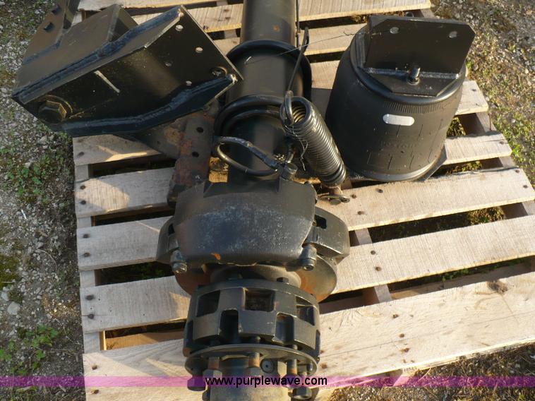 image for item 5897 Heavy truck third axle