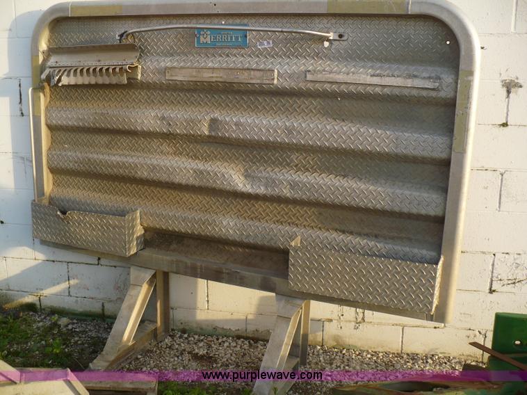 image for item 5899 Merritt aluminum headache rack