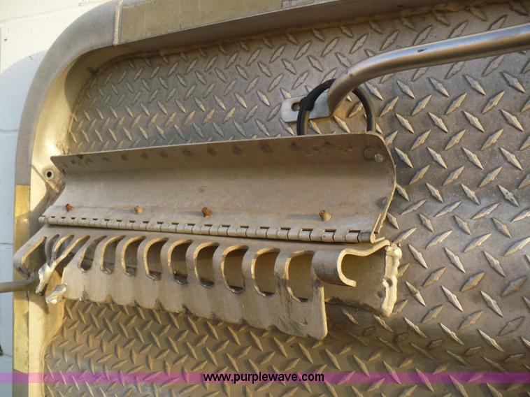 image for item 5899 Merritt aluminum headache rack