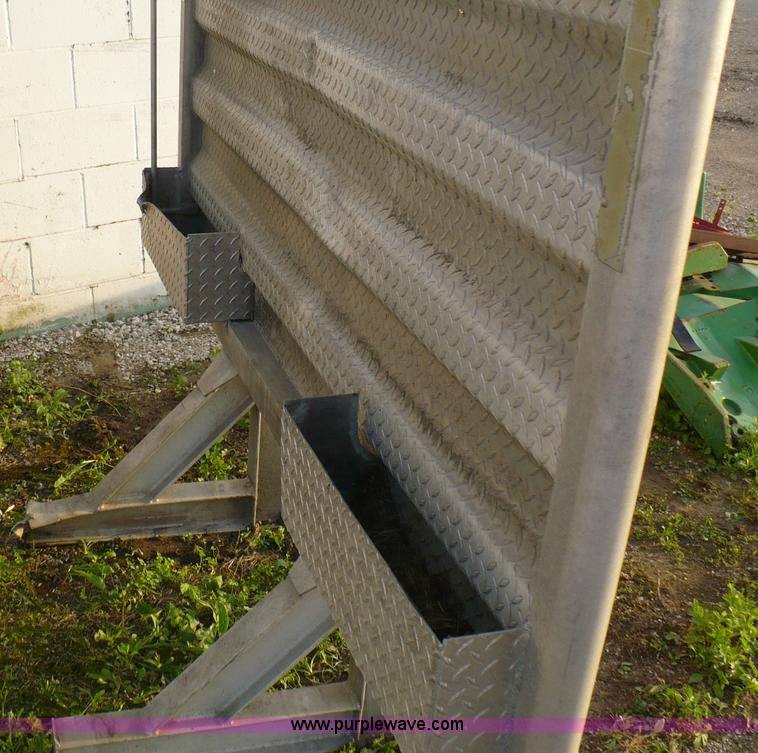 image for item 5899 Merritt aluminum headache rack