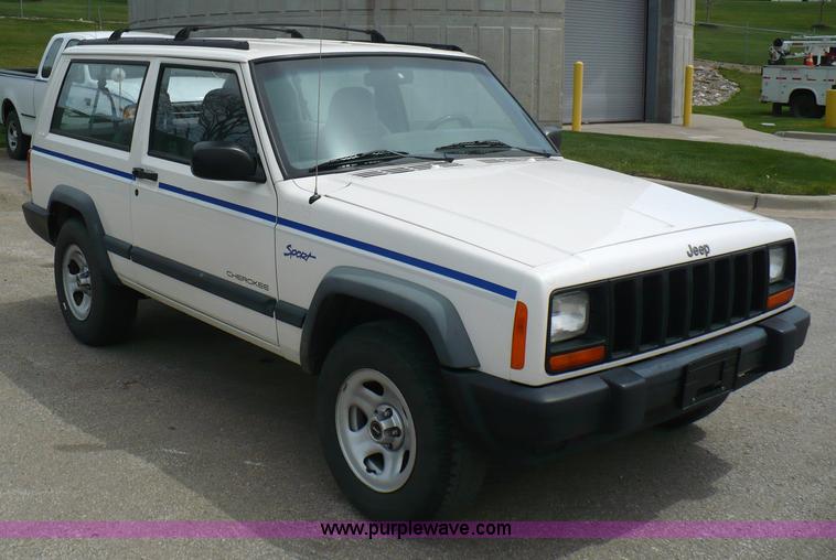 image for item 5961 1998 Jeep Cherokee Sport SUV