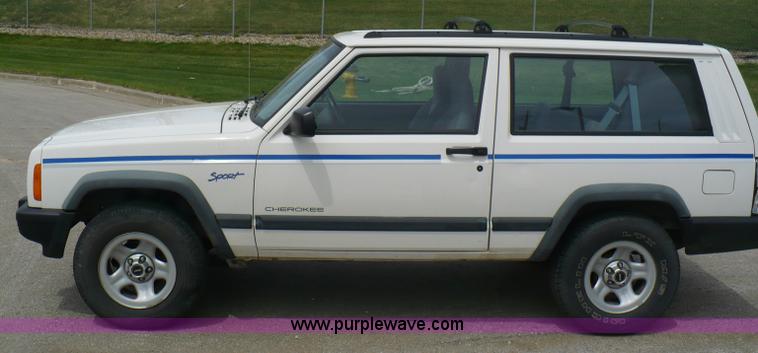 image for item 5961 1998 Jeep Cherokee Sport SUV