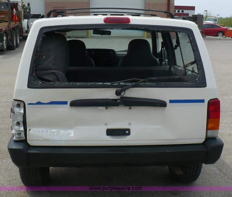 image for item 5961 1998 Jeep Cherokee Sport SUV