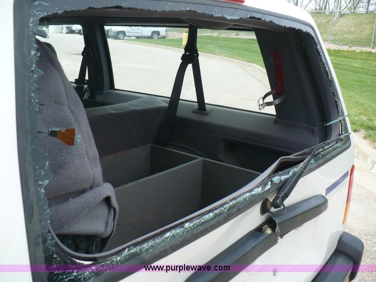 image for item 5961 1998 Jeep Cherokee Sport SUV