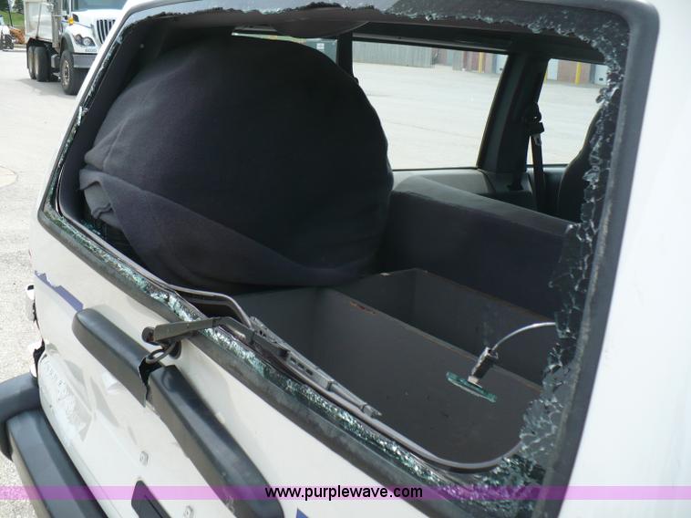 image for item 5961 1998 Jeep Cherokee Sport SUV