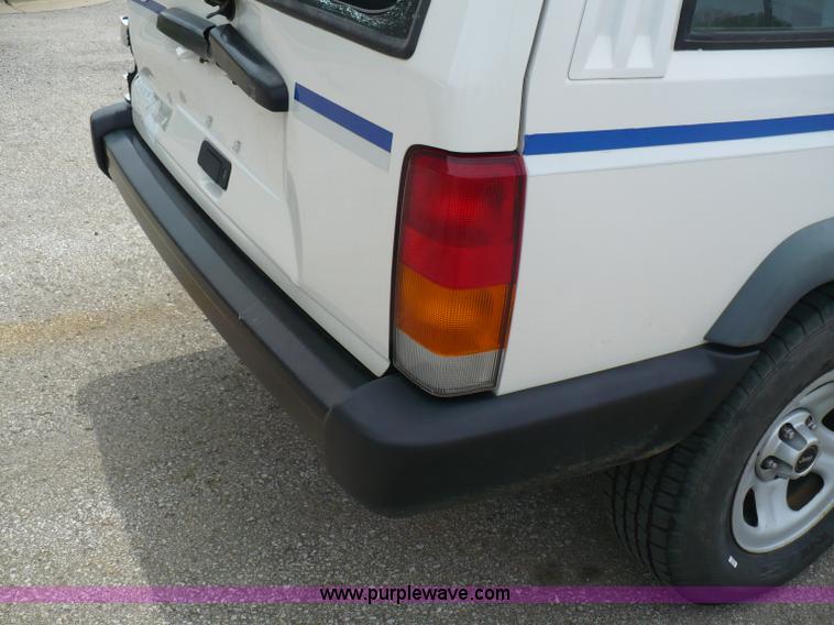 image for item 5961 1998 Jeep Cherokee Sport SUV