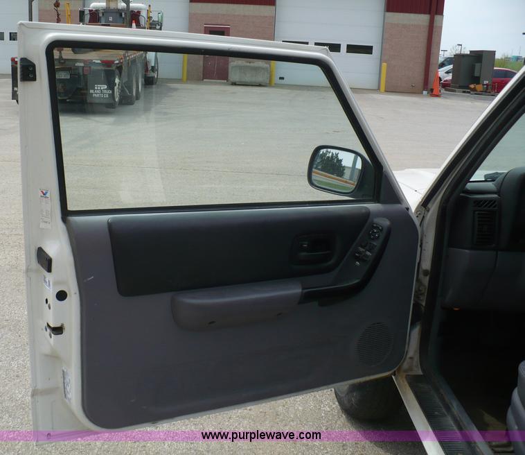 image for item 5961 1998 Jeep Cherokee Sport SUV