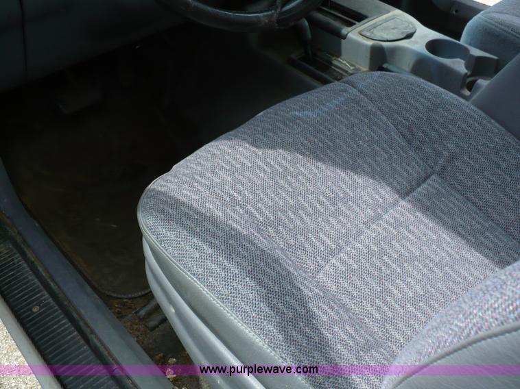 image for item 5961 1998 Jeep Cherokee Sport SUV