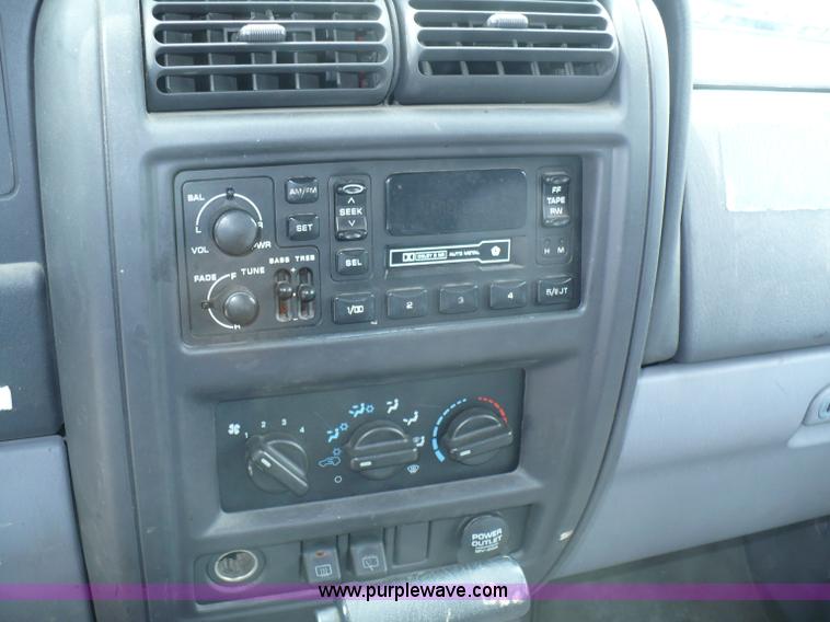 image for item 5961 1998 Jeep Cherokee Sport SUV