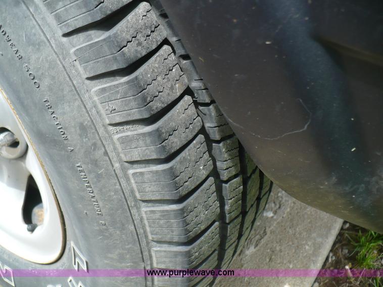 image for item 5961 1998 Jeep Cherokee Sport SUV