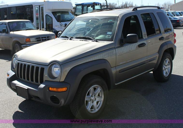 image for item 6437 2003 Jeep Liberty Sport SUV