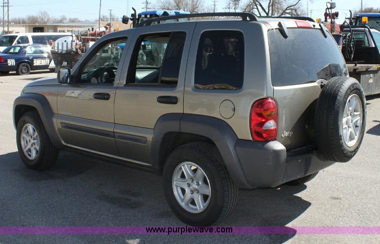 image for item 6437 2003 Jeep Liberty Sport SUV