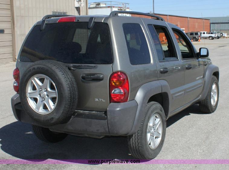 image for item 6437 2003 Jeep Liberty Sport SUV