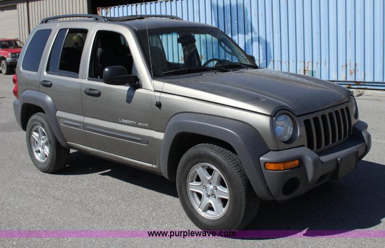 image for item 6437 2003 Jeep Liberty Sport SUV