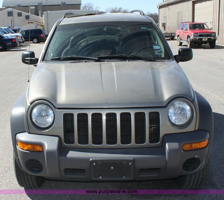 image for item 6437 2003 Jeep Liberty Sport SUV