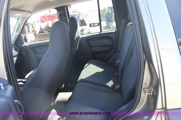 image for item 6437 2003 Jeep Liberty Sport SUV