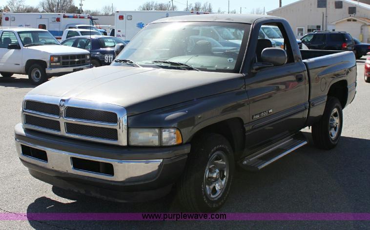 image for item 6438 1998 Dodge Ram 1500 pickup truck