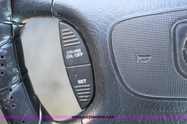 image for item 6438 1998 Dodge Ram 1500 pickup truck