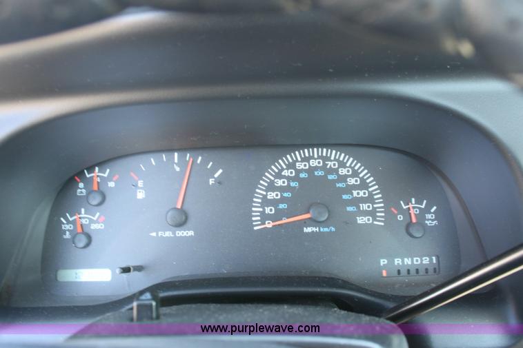 image for item 6438 1998 Dodge Ram 1500 pickup truck