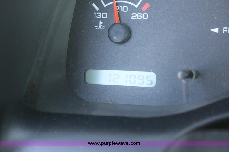 image for item 6438 1998 Dodge Ram 1500 pickup truck