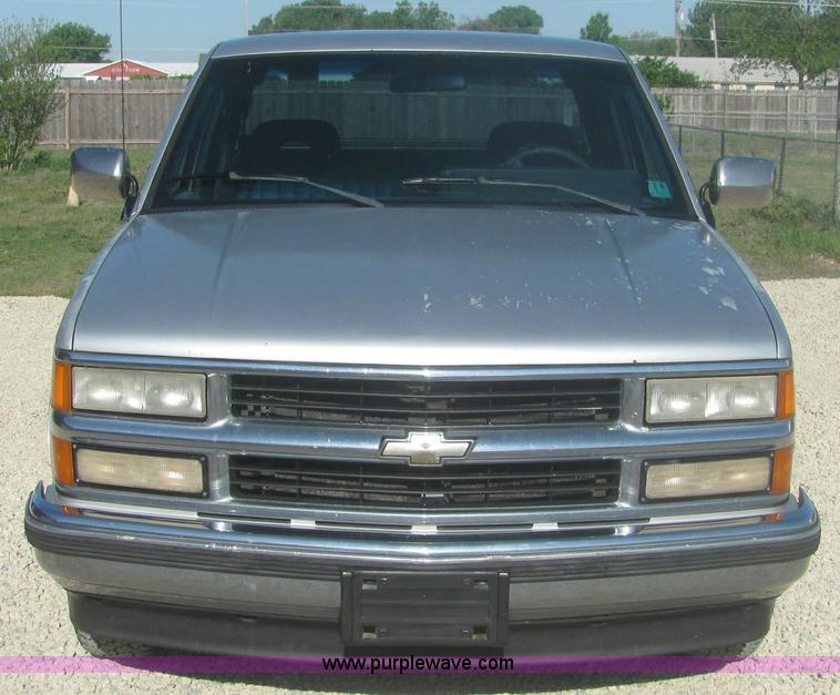 image for item 6950 1994 Chevrolet Silverado C1500 extended cab pickup truck