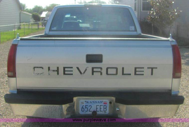 image for item 6950 1994 Chevrolet Silverado C1500 extended cab pickup truck