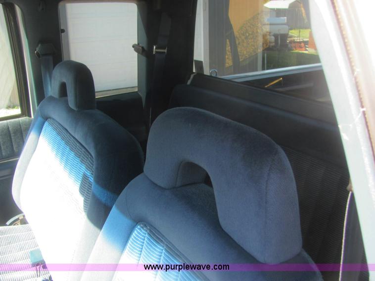 image for item 6950 1994 Chevrolet Silverado C1500 extended cab pickup truck