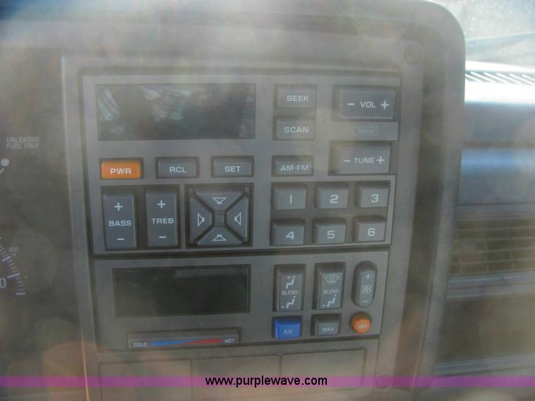 image for item 6950 1994 Chevrolet Silverado C1500 extended cab pickup truck