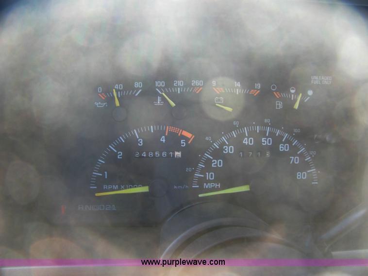 image for item 6950 1994 Chevrolet Silverado C1500 extended cab pickup truck