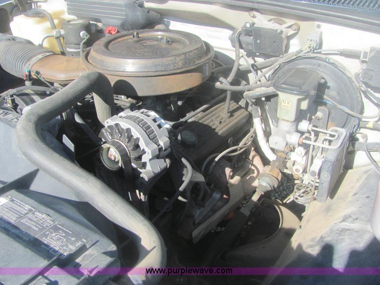 image for item 6950 1994 Chevrolet Silverado C1500 extended cab pickup truck