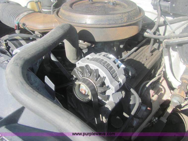 image for item 6950 1994 Chevrolet Silverado C1500 extended cab pickup truck