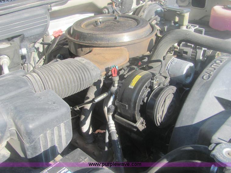 image for item 6950 1994 Chevrolet Silverado C1500 extended cab pickup truck