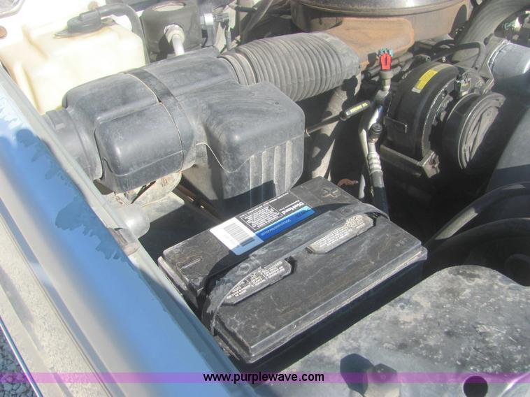 image for item 6950 1994 Chevrolet Silverado C1500 extended cab pickup truck