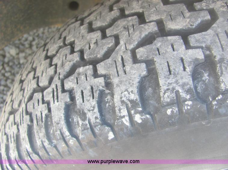 image for item 6950 1994 Chevrolet Silverado C1500 extended cab pickup truck