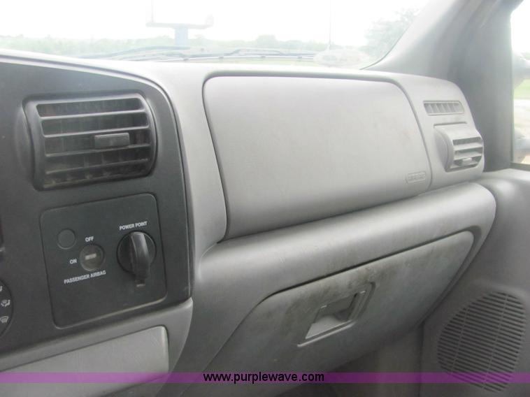 image for item 6954 2006 Ford F350 XL Super Duty pickup truck