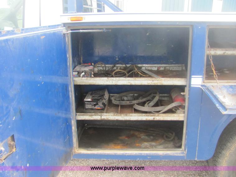 image for item 6954 2006 Ford F350 XL Super Duty pickup truck