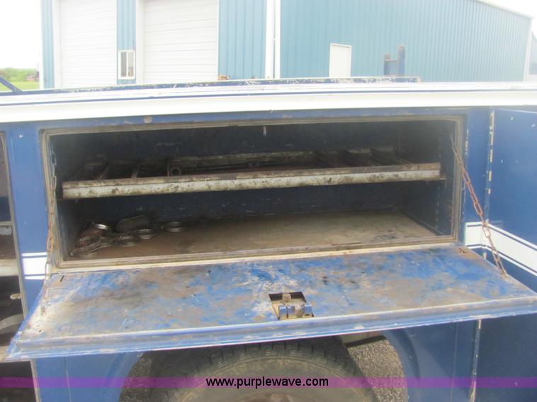 image for item 6954 2006 Ford F350 XL Super Duty pickup truck