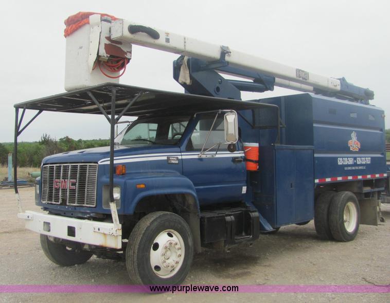 image for item 6956 1998 GMC C7500 bucket truck
