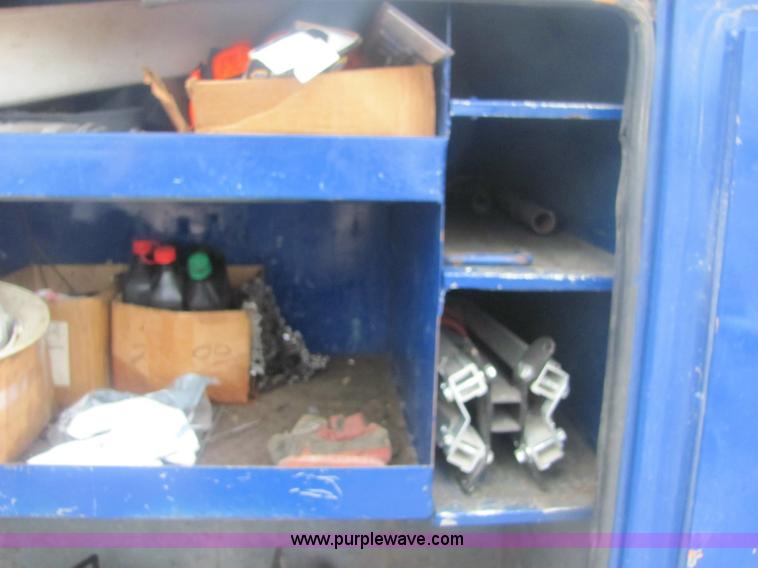 image for item 6956 1998 GMC C7500 bucket truck