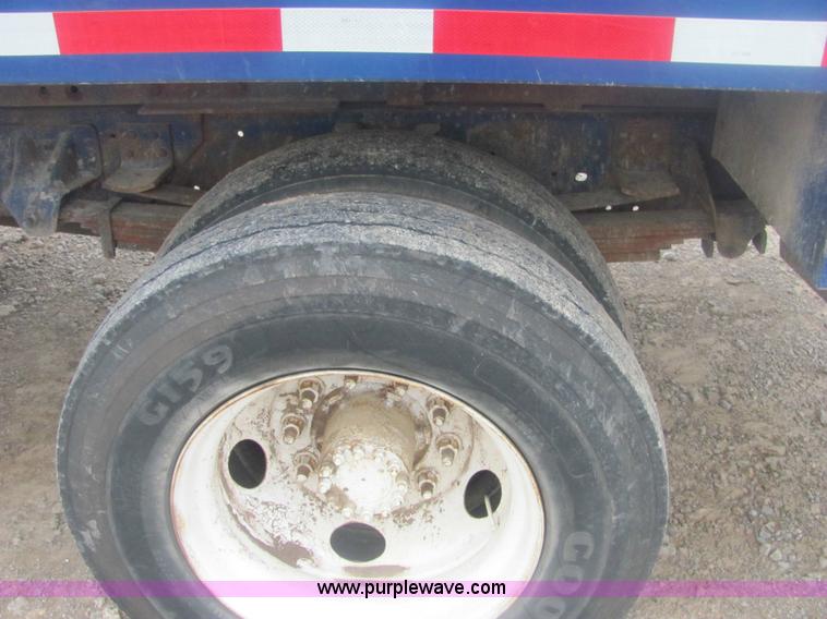 image for item 6956 1998 GMC C7500 bucket truck